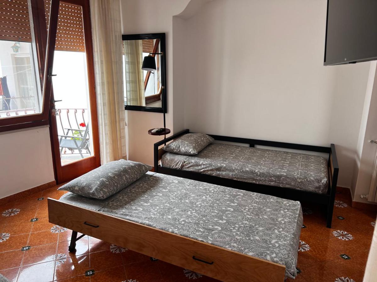 Casa Dora Bed and Breakfast Anacapri  Exteriör bild