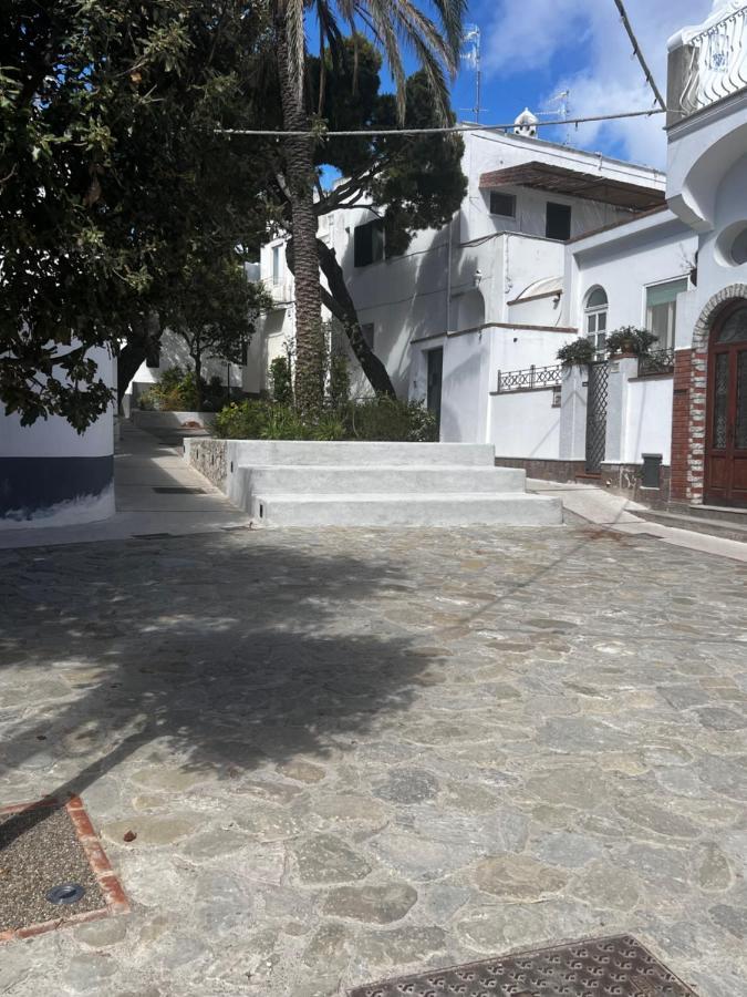 Casa Dora Bed and Breakfast Anacapri  Exteriör bild